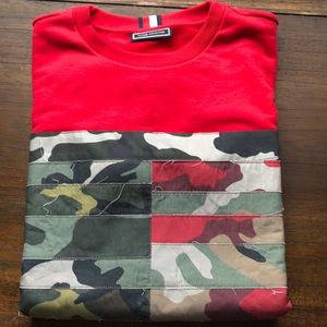 Camouflage Tommy Hilfiger long sleeve sweater